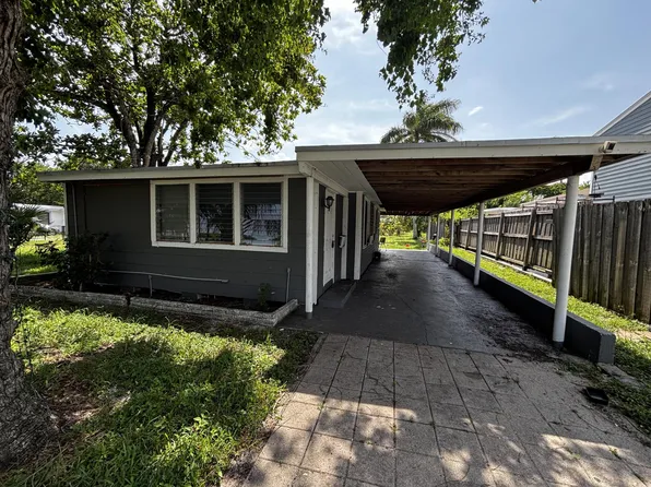 301 FLEMING Avenue, Greenacres, FL 33463