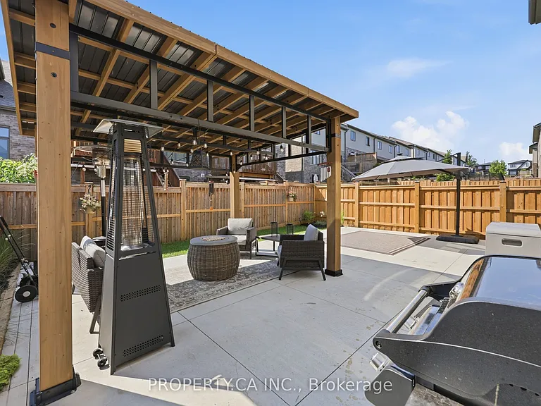629 Wild Rye St W — Photo 39