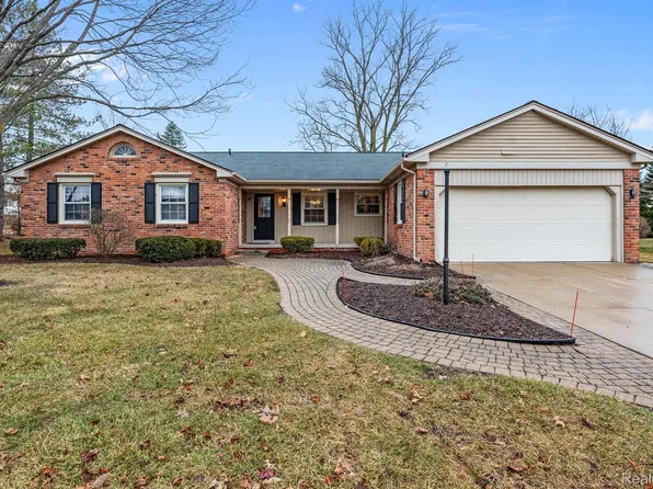 45572 N Turtlehead Ct, Plymouth, MI 48170