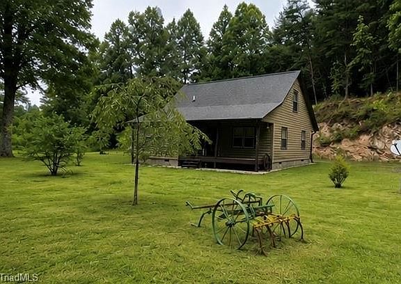 3rd image of 5020 N Old State Highway 16