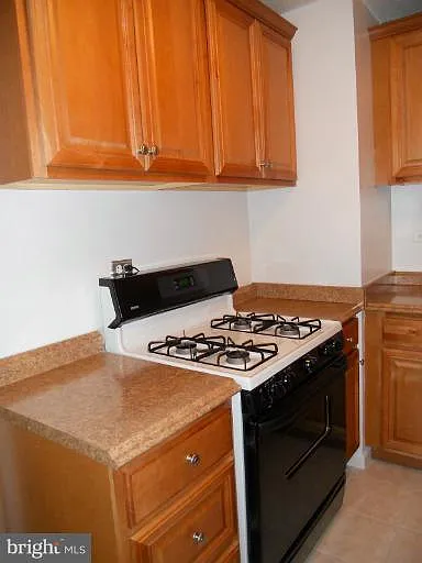 2030 N Adams St #811 — Photo 5