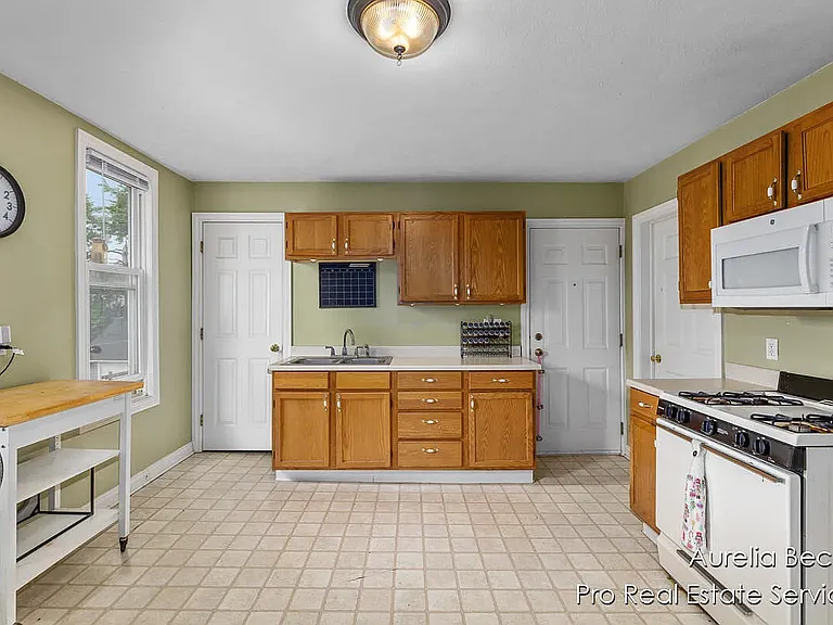 555 Pettibone Ave NW #2 — Photo 6