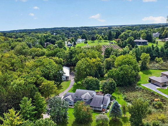 2nd image of 7901 Windermere Ct