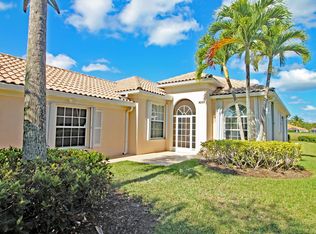 8220 SE Palm Hammock Ln, Hobe Sound, FL 33455