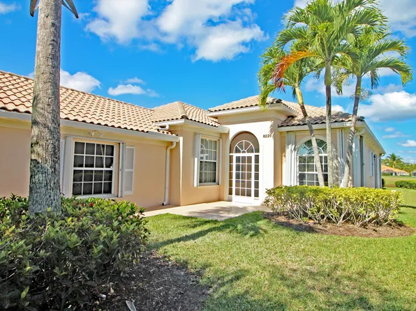 8220 SE Palm Hammock Lane, Hobe Sound, FL 33455