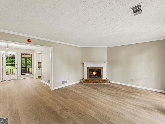 3rd image of 3190 Cape Cir