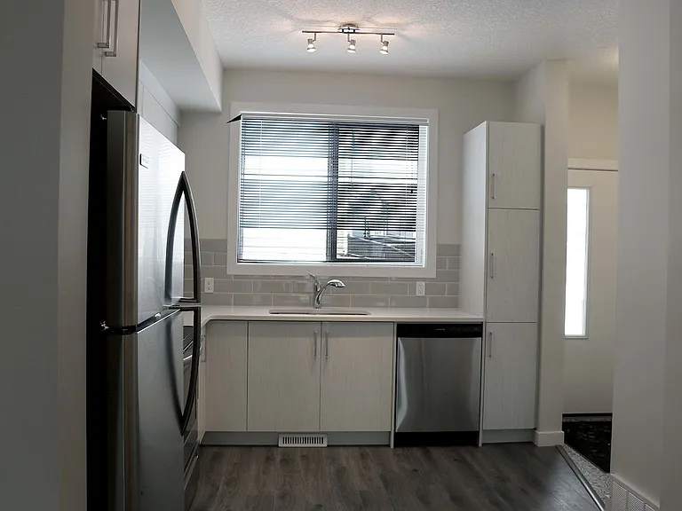 600 Bellerose Dr — Photo 27