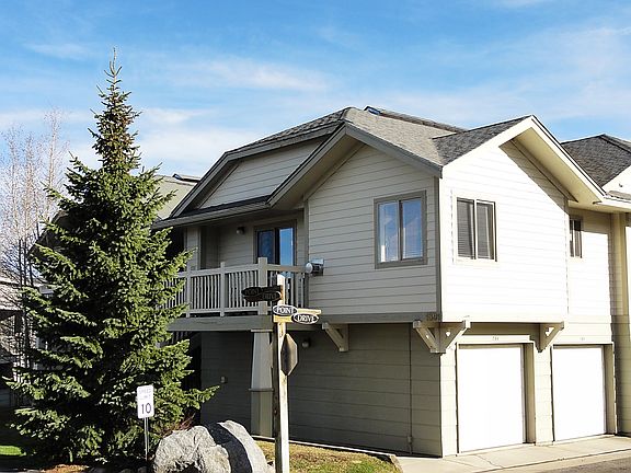 Top-floor corner unit