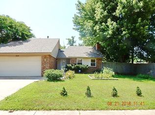 2608 Smalley Cir, Norman, OK 73071