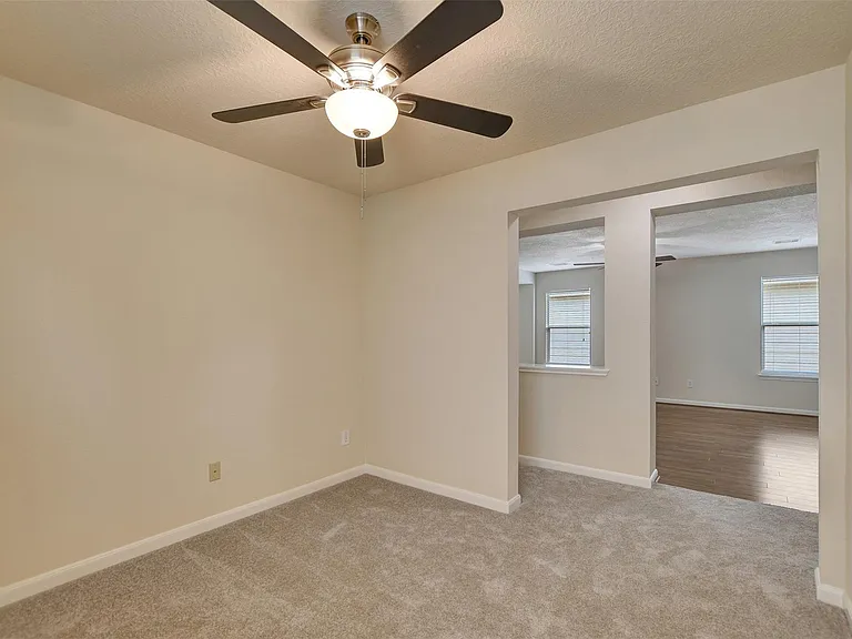 3131 Beacon Grove St — Photo 24