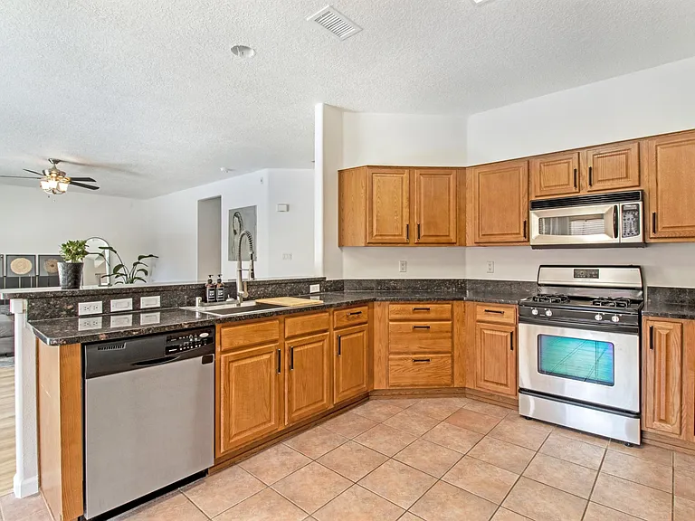 9223 Drolet Dr NW — Photo 7