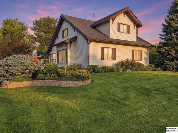 10277 SW 29th Rd, Pickrell, NE 68422