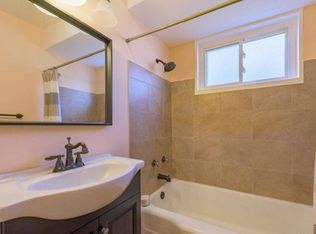 6825 N Seeley Ave APT 2G, Chicago, IL 60645