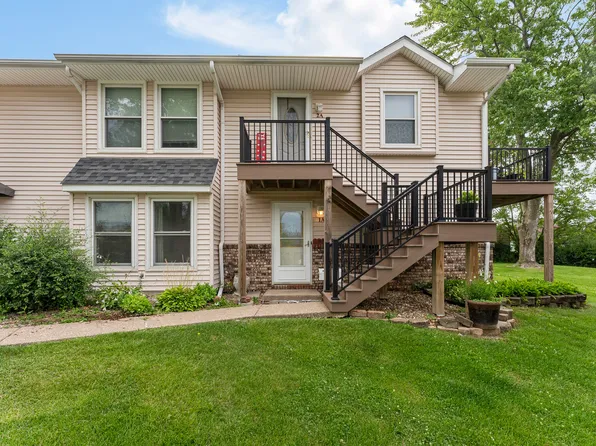 2019 E 38th St #1A, Davenport, IA 52807