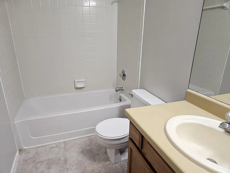 805 Lexington Rd #B — Photo 9