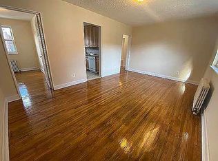 67-32 224th St #3A, Oakland Gardens, NY 11364