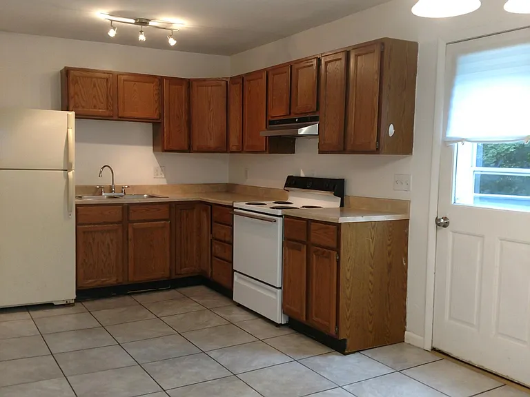 14 Elizabeth St #2 — Photo 2