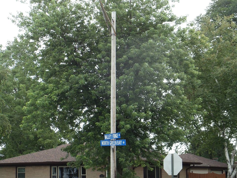 2nd image of 4103 Green Bay N