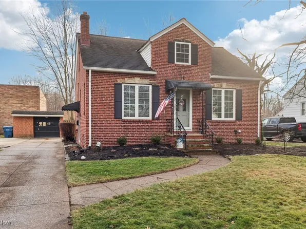 22171 Macbeth Ave, Fairview Park, OH 44126