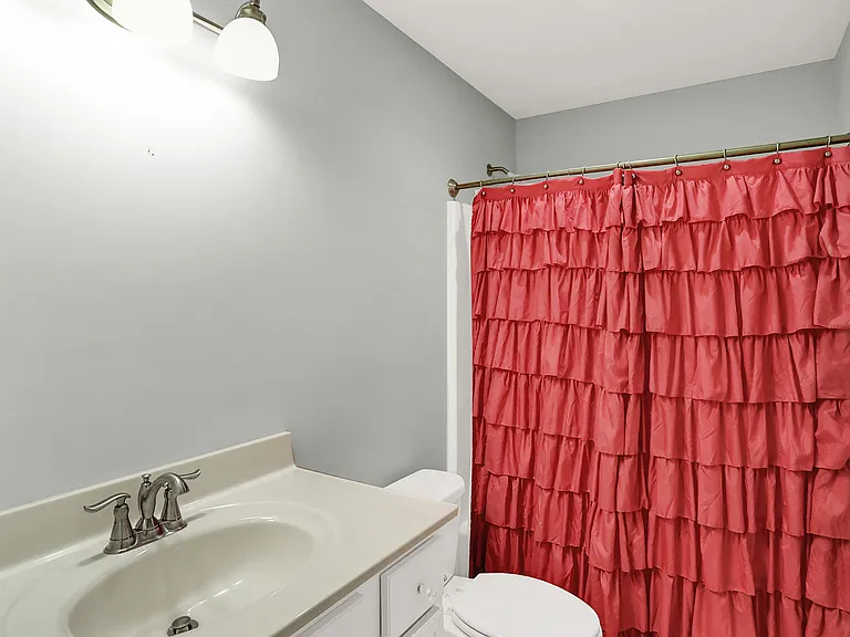 16893 Oak Manor Dr — Photo 57