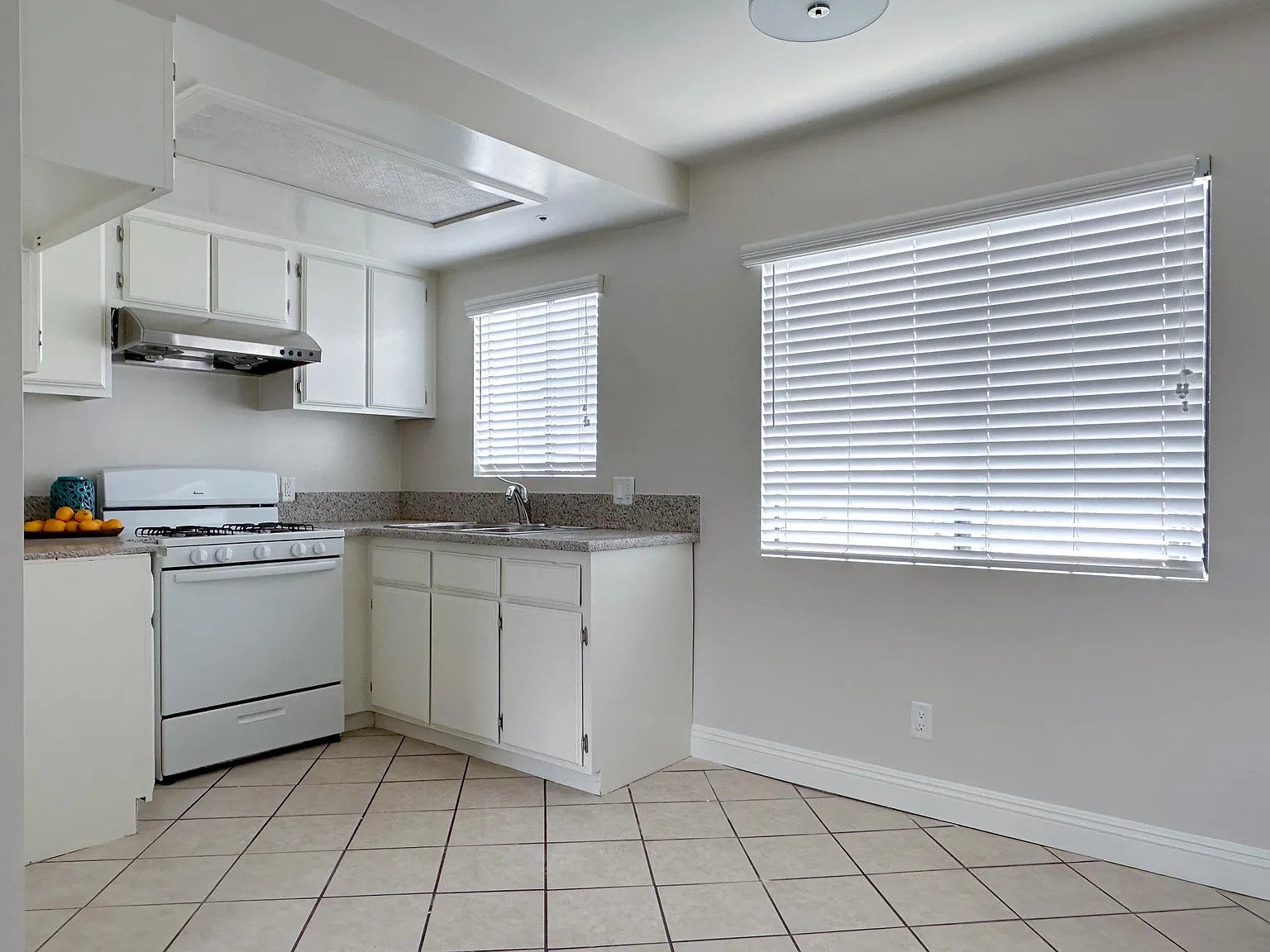 2 bed, 925 sqft, $2,599 — Photo 4