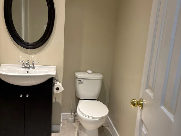 1839 Davenport Rd #BASEMENT — Photo 10