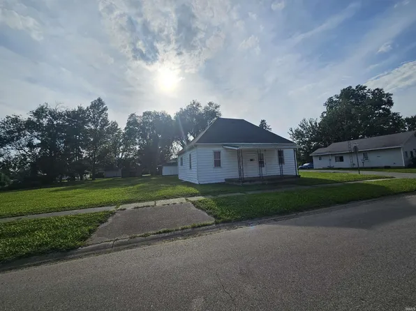 702 Durbin St, Bicknell, IN 47512