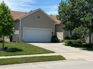 4712 S 190th St, Omaha, NE 68135