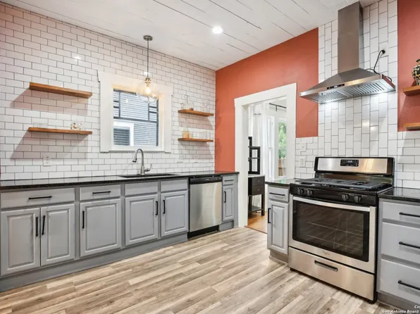 230 Glenwood, San Antonio, TX 78210