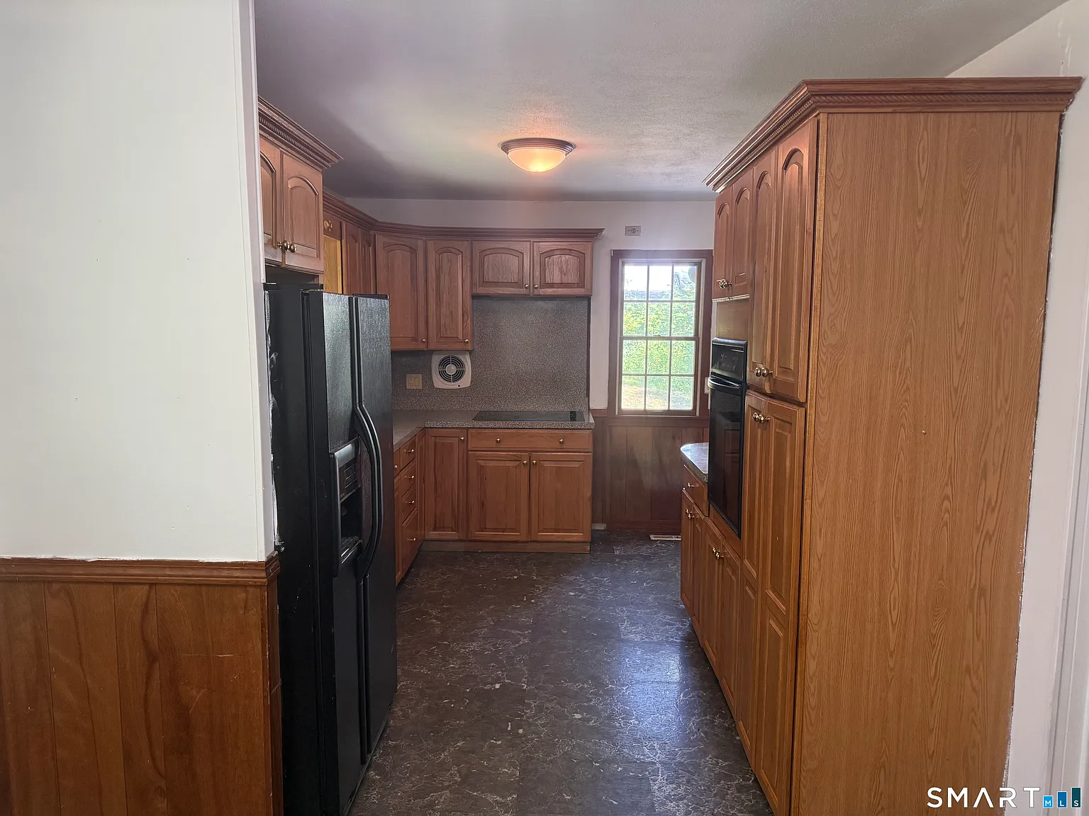 3 bed, 1.0 bath, 1040 sqft, $2,200 — Photo 2
