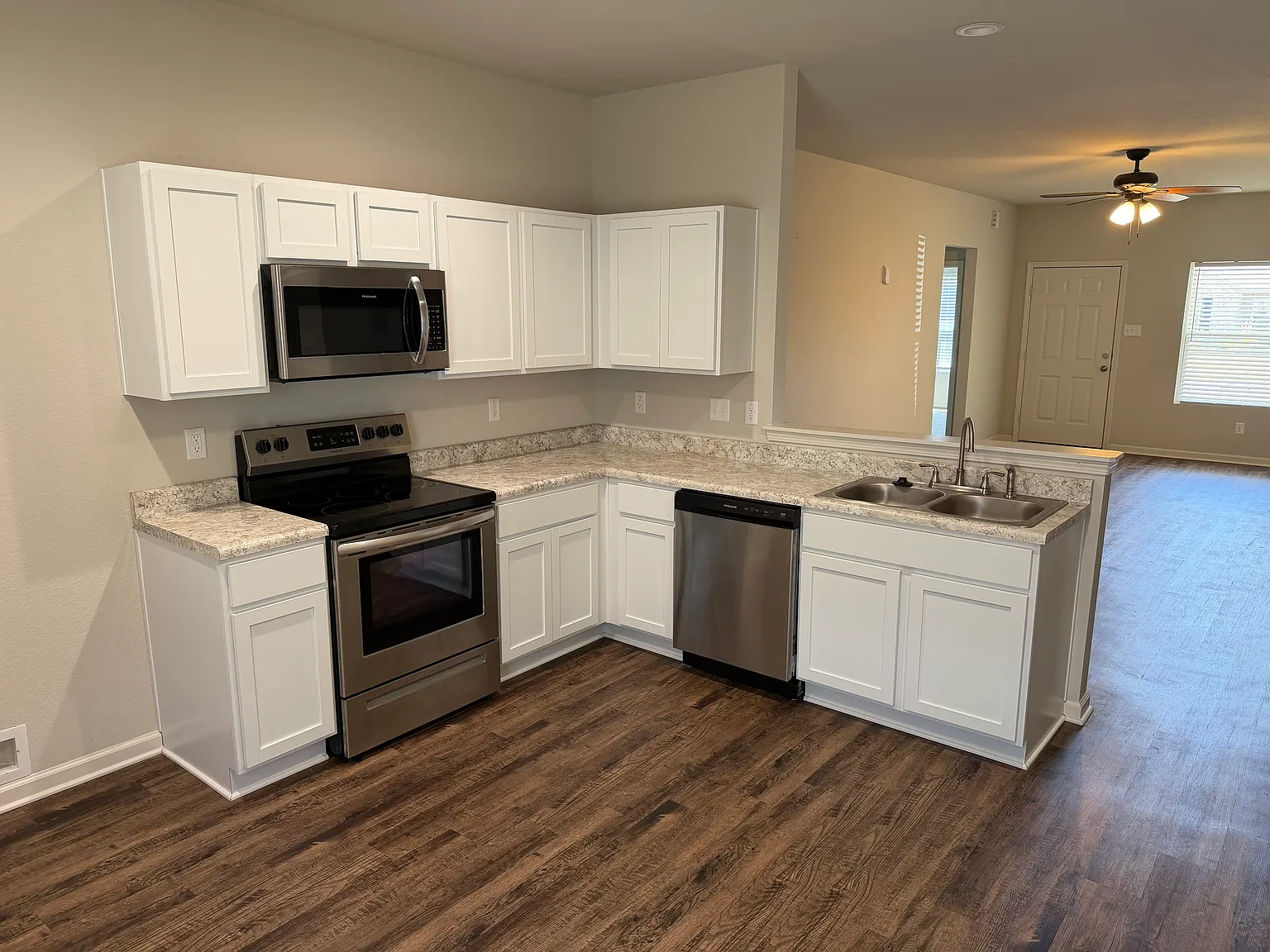 4 bed, 1640 sqft, $1,650 — Photo 4