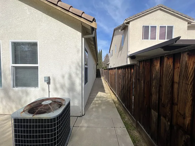 1506 Azalea Dr — Photo 50