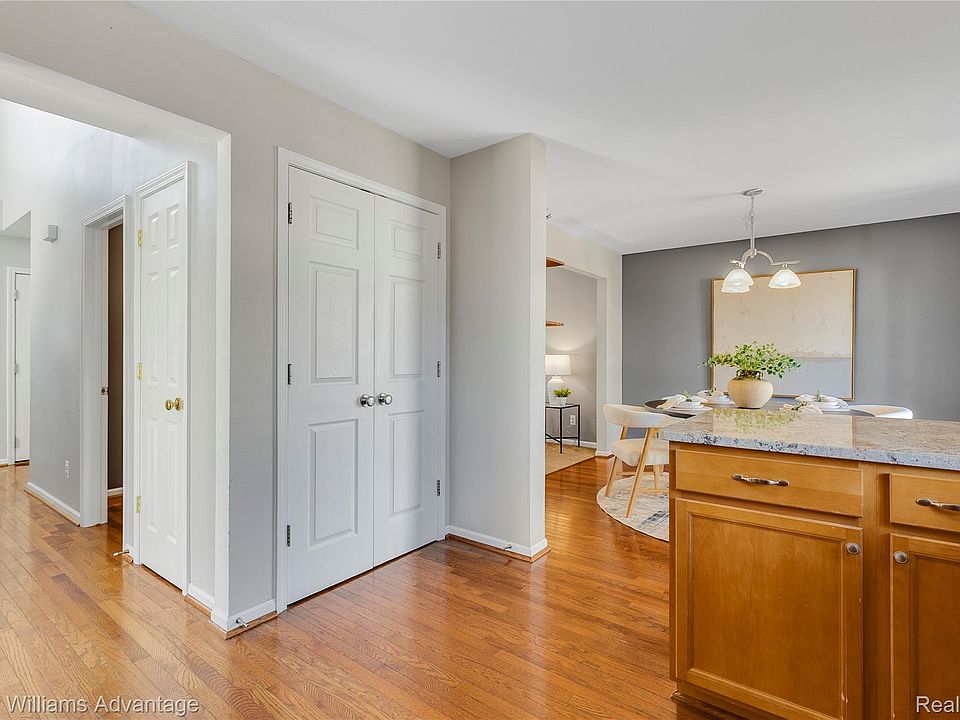 104 W Tacoma St, photo 12