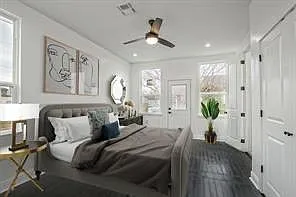 2600 Franklin Ave — Photo 5