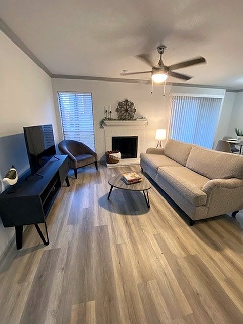 Spacious Renovated Living Area at Trailpoint at the Woodlands