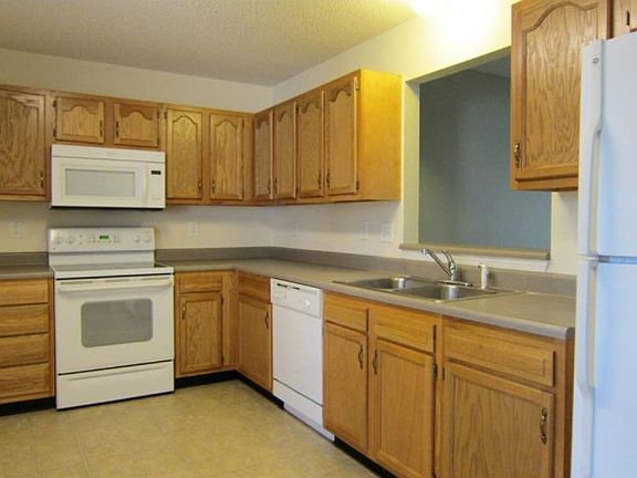 4th image of 15369 Wolf Run Ct