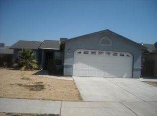 1759 Madison Dr, Madera, CA 93638