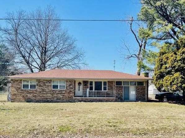 701 S 6th St, Lilbourn, MO 63862