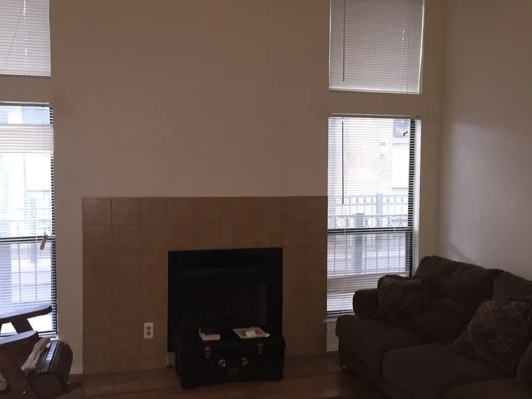 1906 Robbins Pl #308 — Photo 5