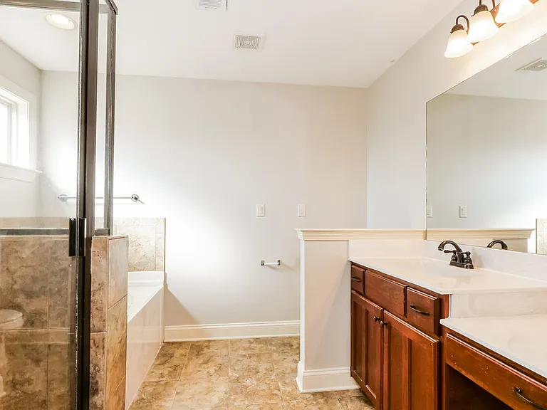 5823 Bedford Pl — Photo 11