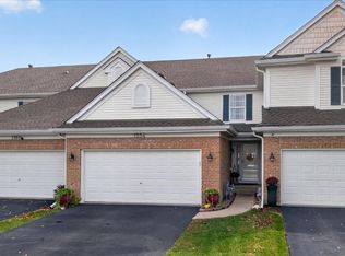 1554 Glacier Cir, Crystal Lake, IL 60014