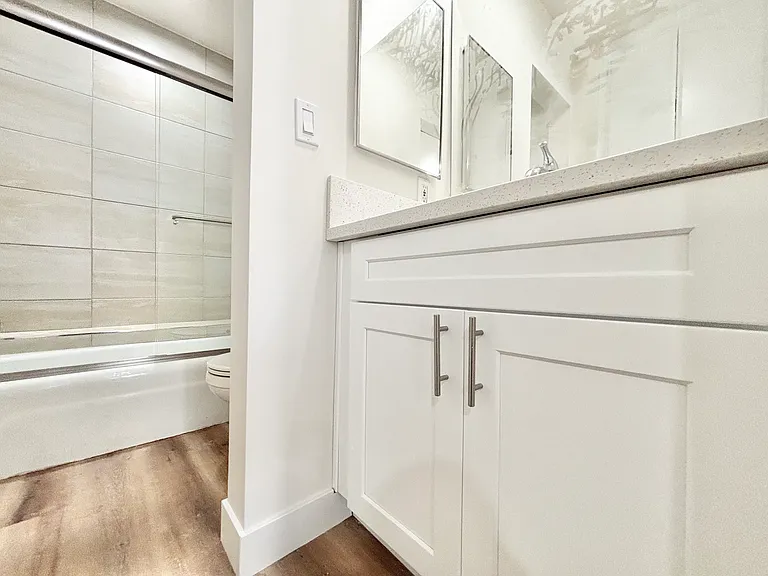 1784 N Sycamore Property — Photo 14