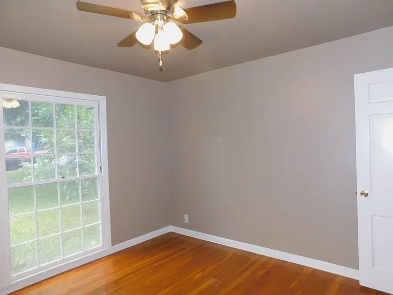 1400 Berkshire Dr — Photo 14