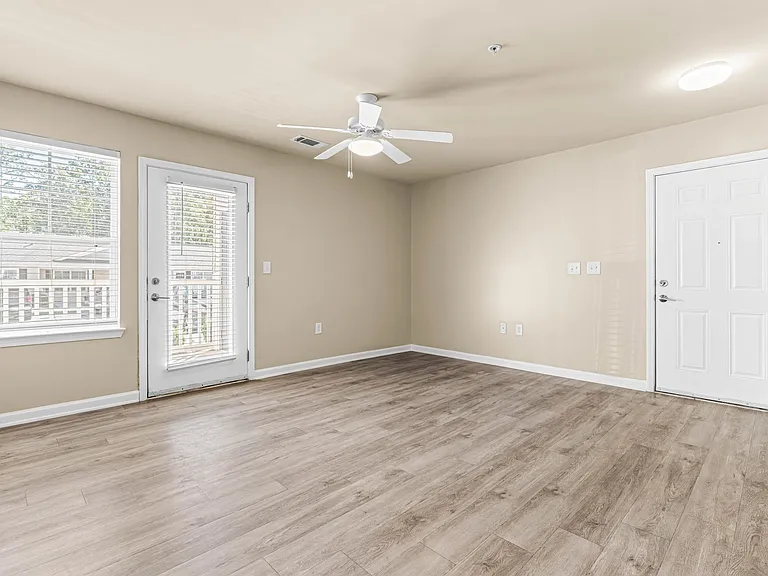 Calvary Trace Apartments — Photo 18