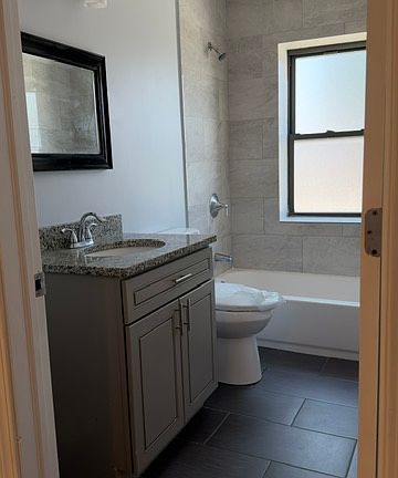 4th image of 1010 S 1st Ave #103
