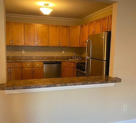 4th image of 57A Kensington Ave #1