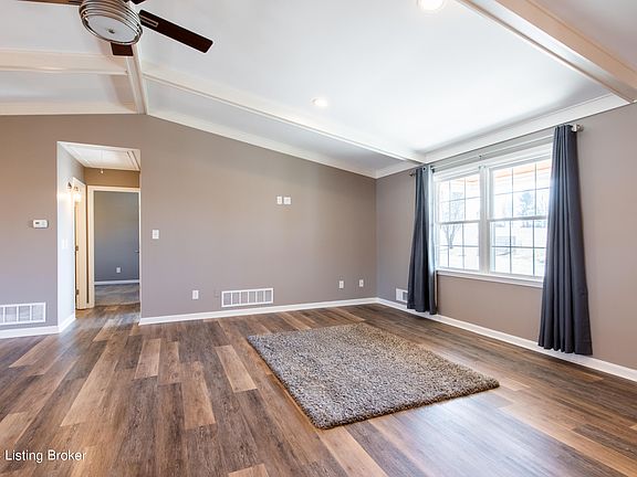 5th image of 386 Crumbacker Ln