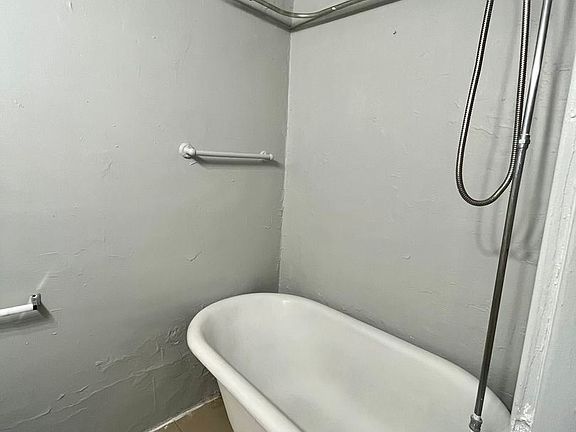 5th image of 2207 Jones St APT 336