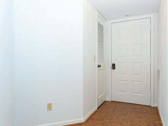 3rd image of 1821 Mooringline Dr APT 3H