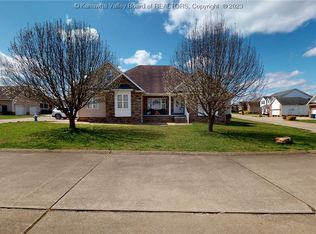 125 Applewood Dr, Ona, WV 25545